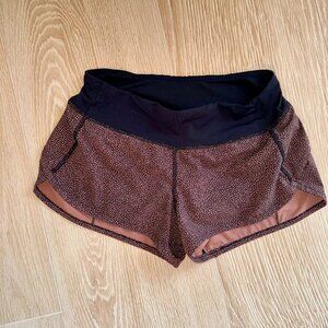 Lululemon Speed Up Size 2 - 2.5 " - Low Rise